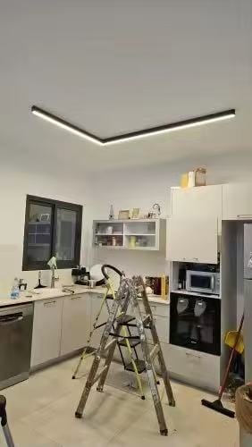 Customer photo review of WOMO Lineare LED Deckenleuchte Flur Lang Schmal Metall-WM1003