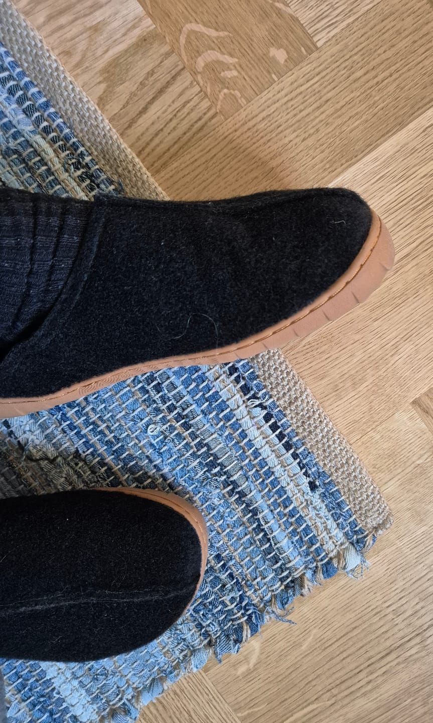 Customer photo review of Vaistoa Toive -paljasjalkatossut