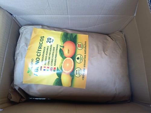 Customer photo review of FERTIBONO Abono Cítricos Premium para Limonero y Naranjos, 20-5-11, (20Kg), con Hierro, Calcio, Azufre, Magnesio, y Manganeso - Corrector de Carencias Múltiples