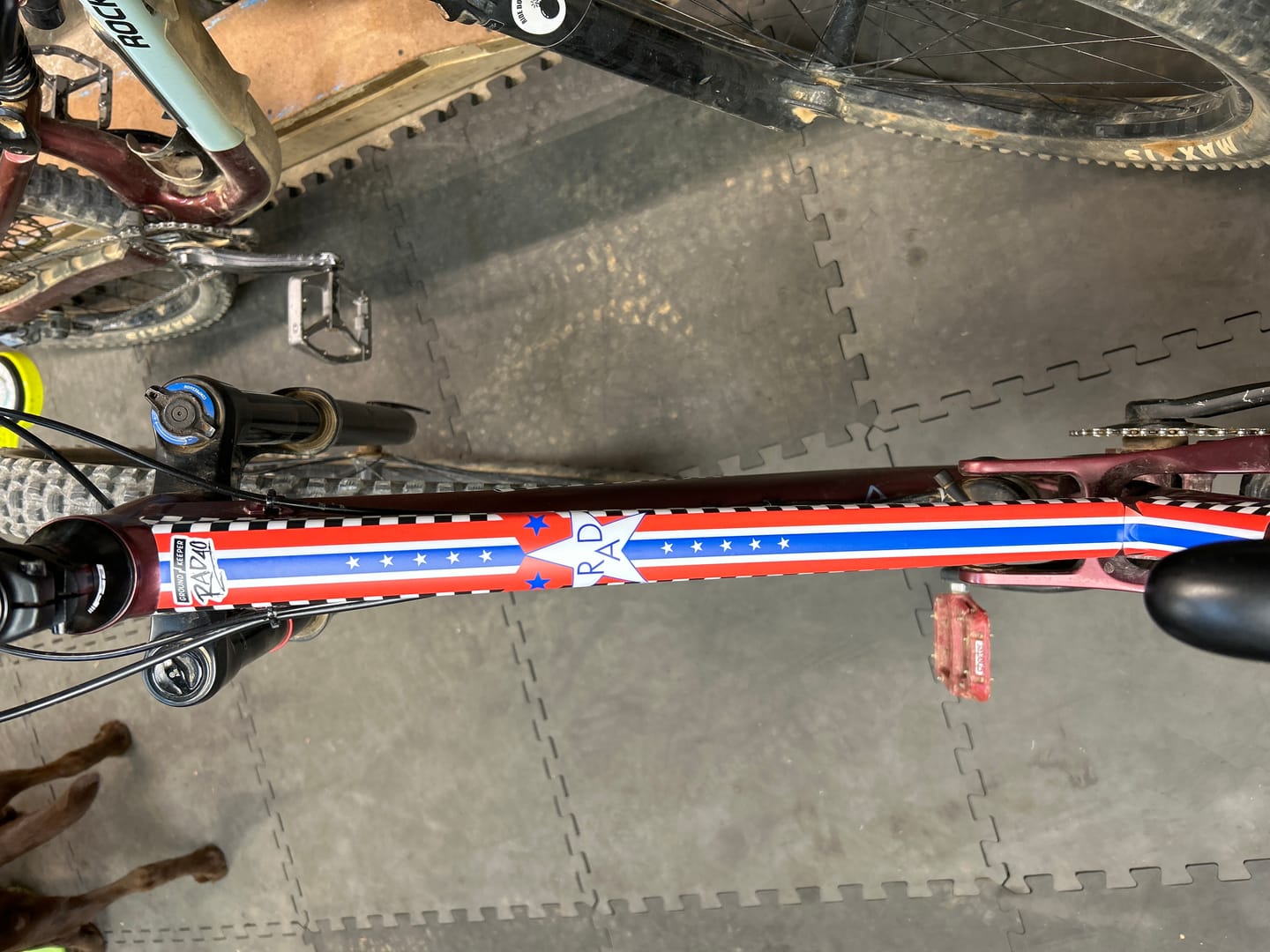 Customer photo review of Rad 40th Anniversary Collection Frame Keeper - Opaque