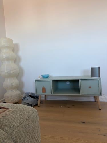 Customer photo review of AKITA - Meuble TV 2 tiroirs en bois massif vert menthe