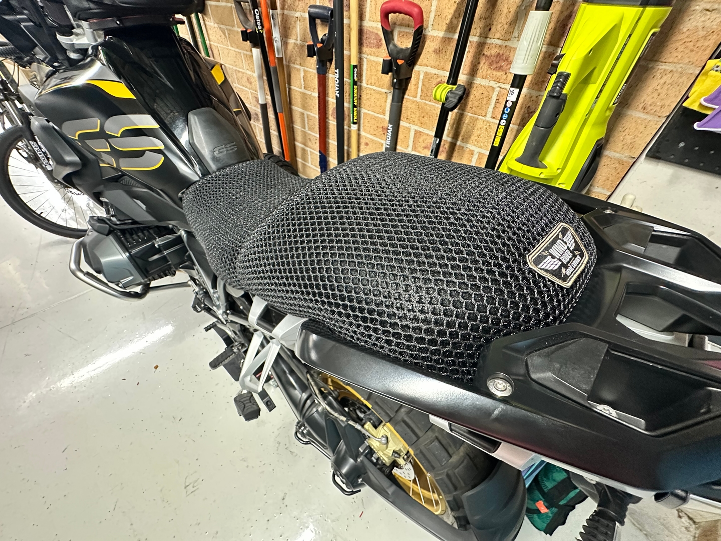 Wind Rider mesh seat cover installed on a BMW R 1250 GS