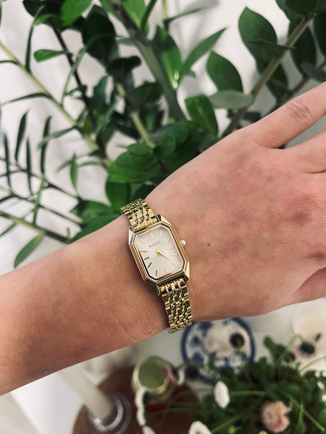 Customer photo review of Isabell Petite Gold