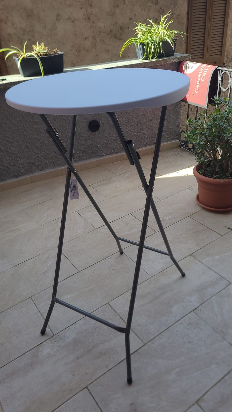 Customer photo review of Tavolo Bar Alto Ø60x110h Pieghevole in Acciaio con Piano in Resina Bianco