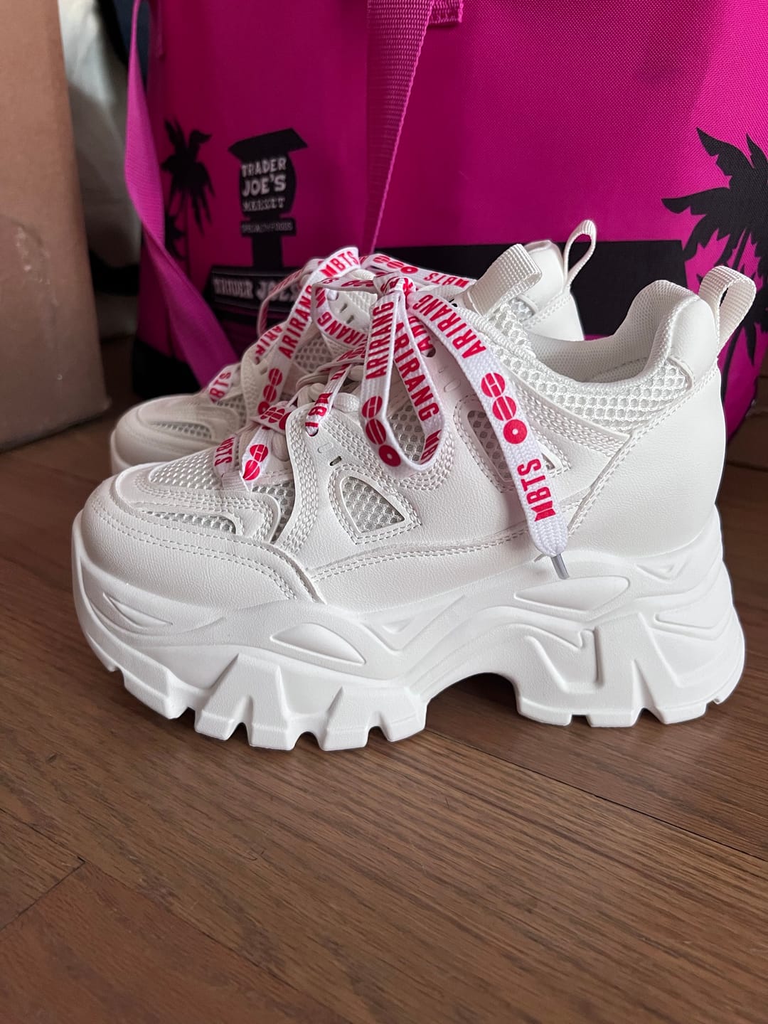 Customer photo review of CONCERT VIEW BOOST SNEAKERS - 3.5" (9CM) HEIGHT INCREASING PLATFORM SHOES