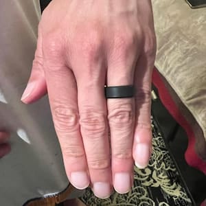 Customer photo review of Men's Tactical Silicone Rings, 9mm Wide 2.5mm Thick Rubber Wedding Bands for Him, Breathable Working Man's Performance Ring