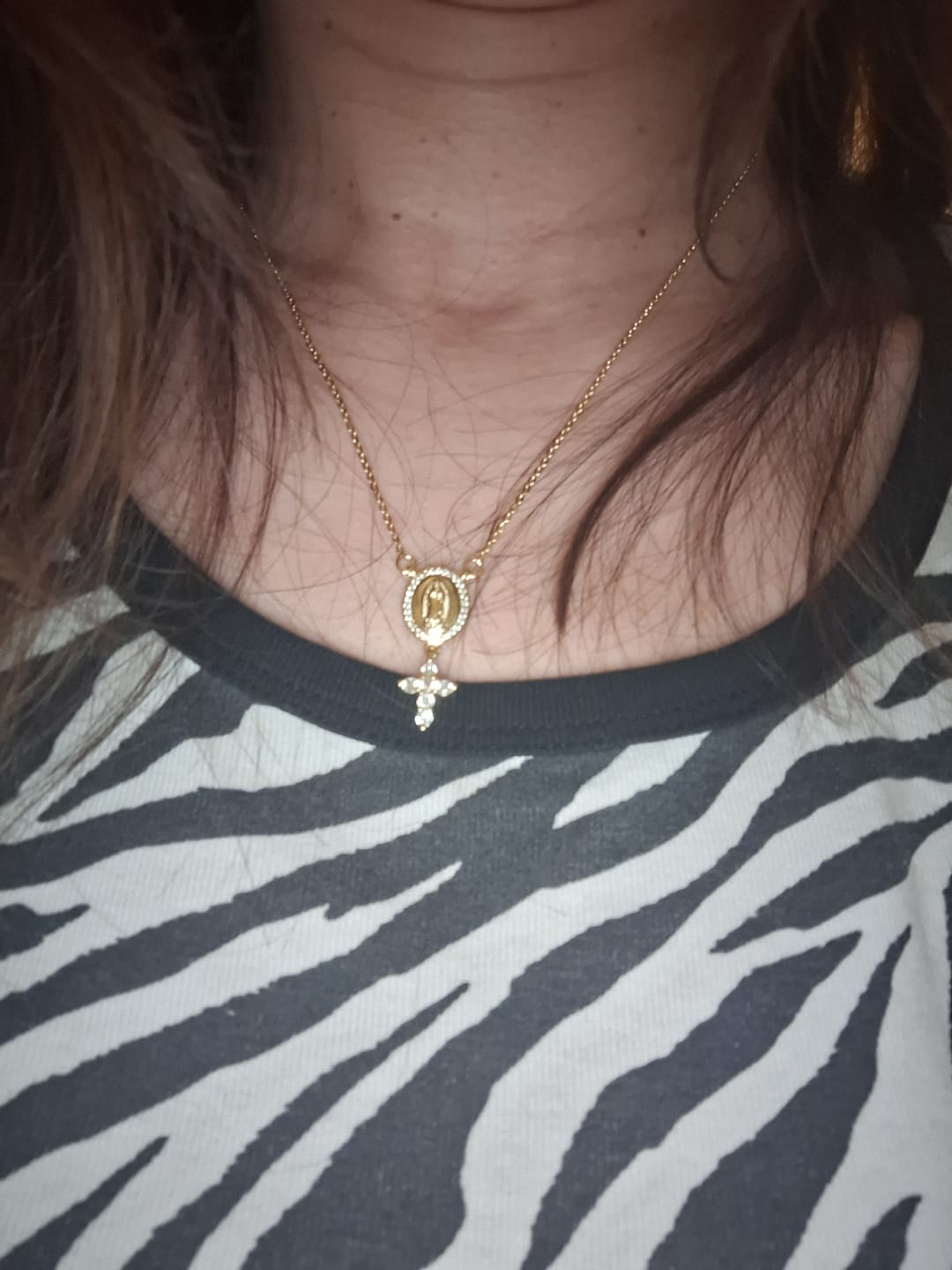Customer photo review of Collier Vierge & Croix Divine