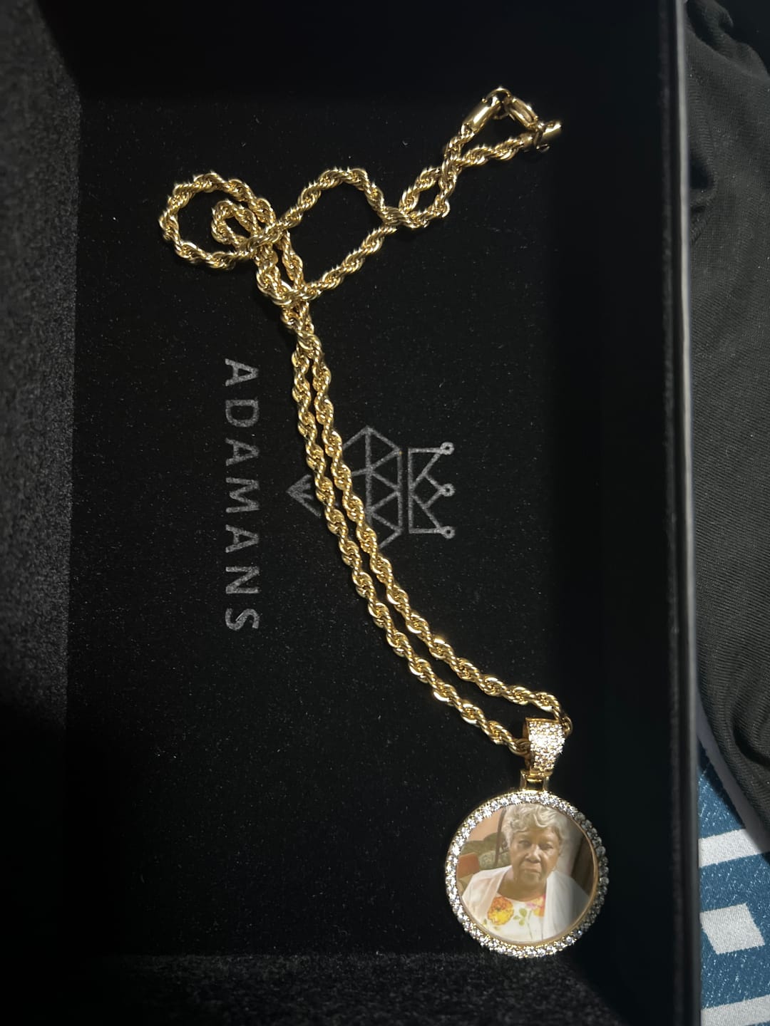 Customer photo review of Single Row Custom Image Circle Pendant