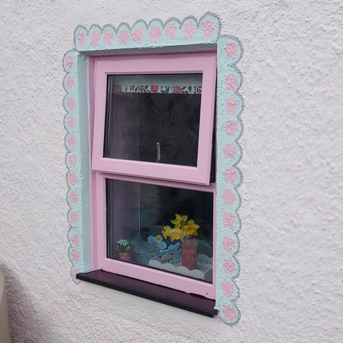 Customer photo review of Small Daisy Wall Stencils