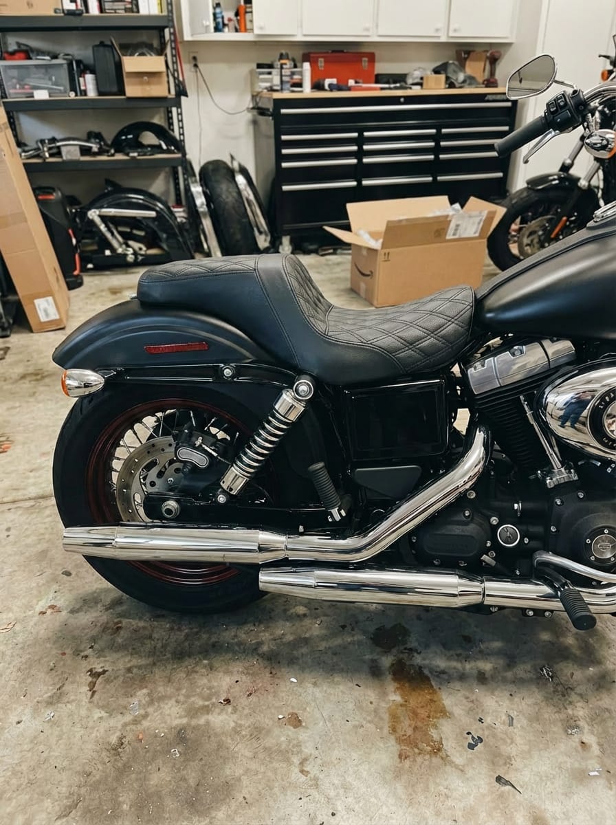 Customer photo review of Iron Born Diamond Stitch 2-Up Seat for Harley Dyna Street Bob FXDB/I Black
