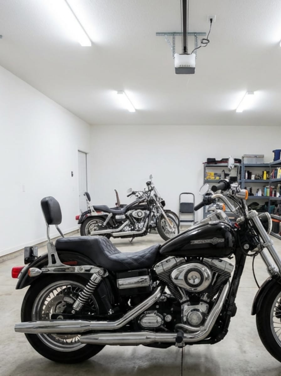 Customer photo review of Iron Born Diamond Stitch 2-Up Seat for Harley Dyna Super Glide Custom FXDC/I Black