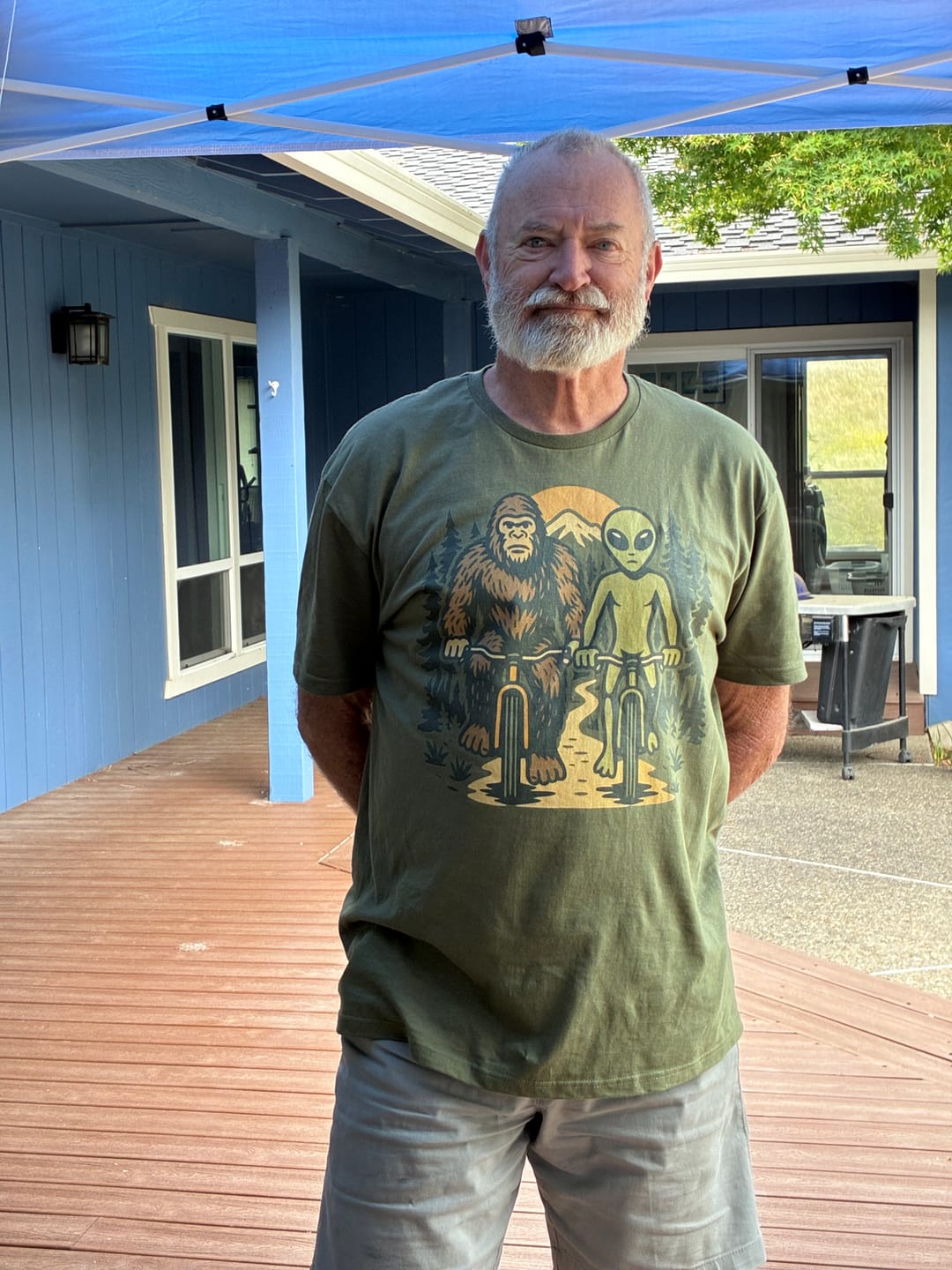 Customer photo review of Bigfoot & Alien T-Shirt