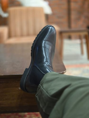 Customer photo review of Dex Chelsea Boots - Solid Black (Flexi-Sole)