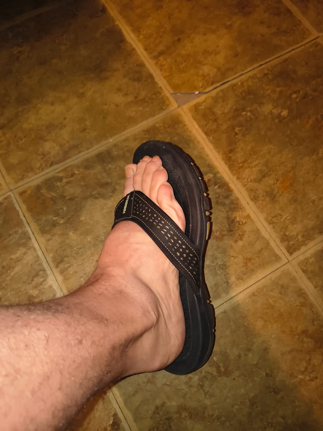 Customer photo review of Ramble Lite - Wide Toe Slippers