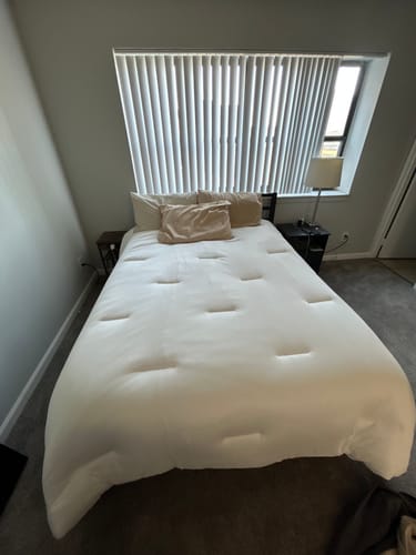 Customer photo review of MarshMellow Comforter