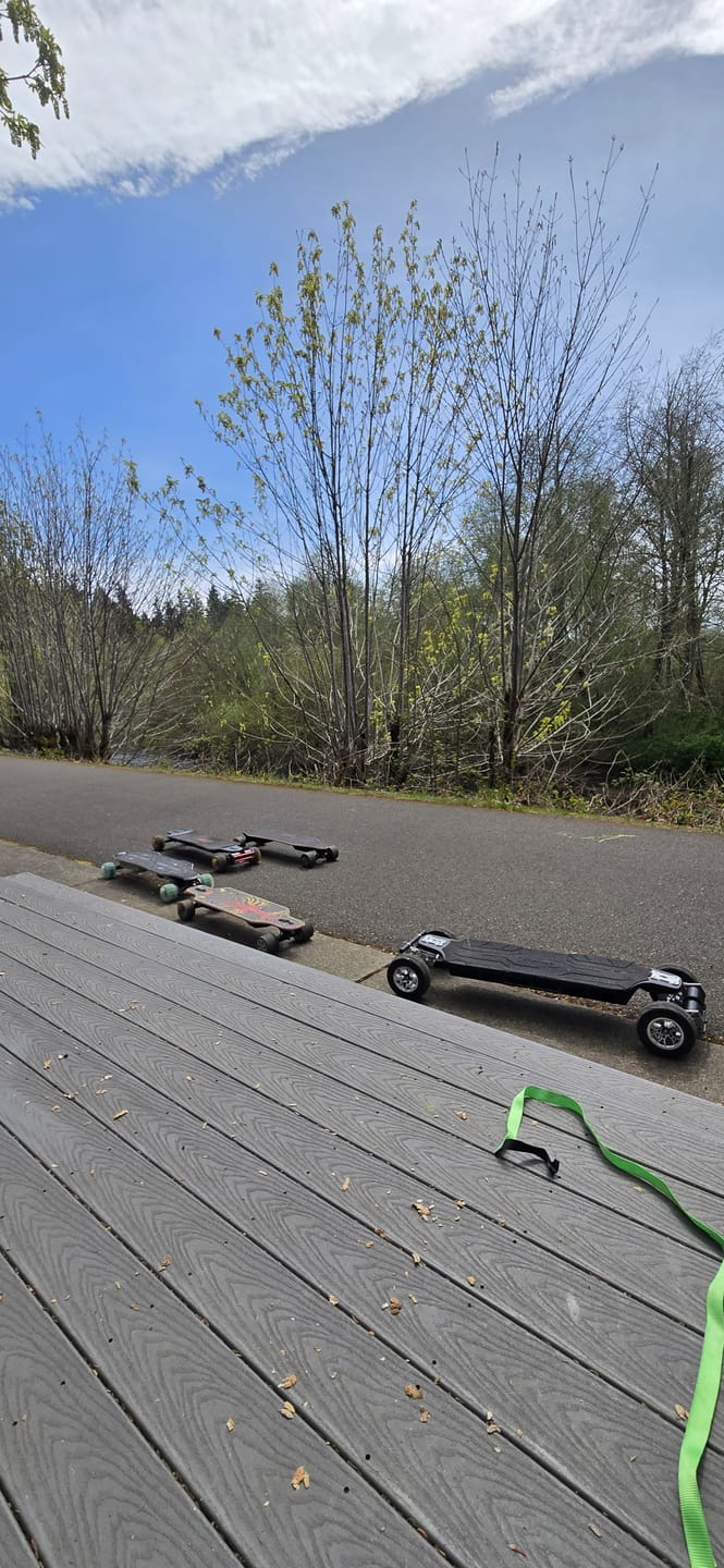 Customer photo review of Acedeck® Nomad N3 Electric Skateboard-Best All-terrain Long Range Electric Skateboard