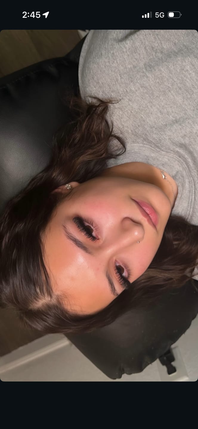 Customer photo review of Classic Lash Extensions 0.18mm