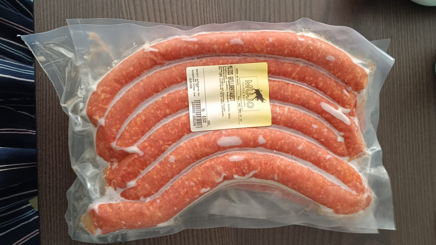Customer photo review of MUJOS RINDSBRATWURST