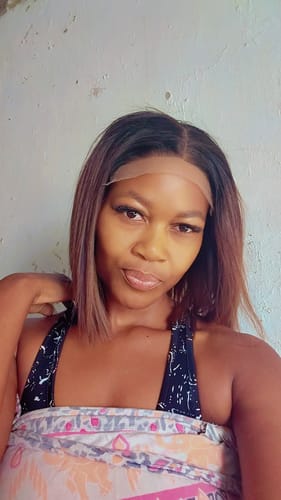 Customer photo review of 5X5 OMBRE CHOC BROWN VIETNAMESE SDD BONE STRAIGHT WIGS