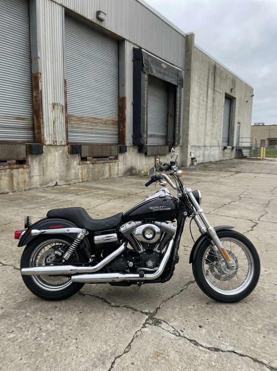 Customer photo review of Iron Born Diamond Stitch 2-Up Seat for Harley Dyna Super Glide Custom FXDC/I Black