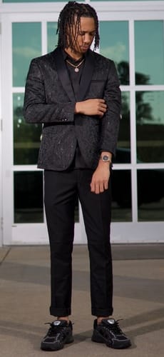 Customer photo review of Men's 2-Piece Jacquard Embroidery Paisley Black Suit