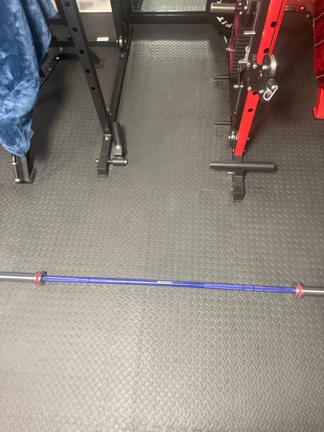 Customer photo review of RitFit Patriotic Star Olympic Bar 20KG