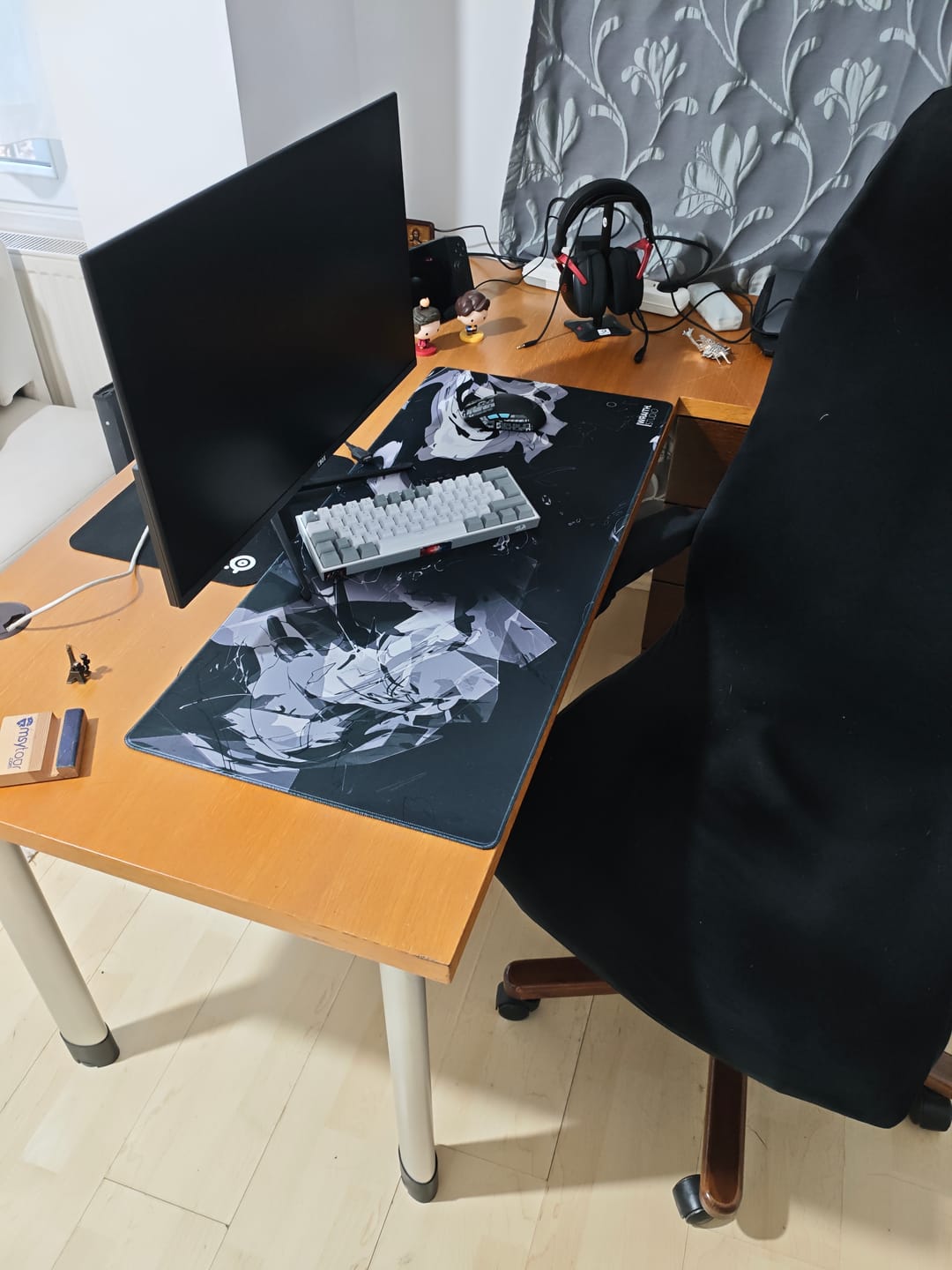 Customer photo review of Wraith Studio Daydream Deskmat