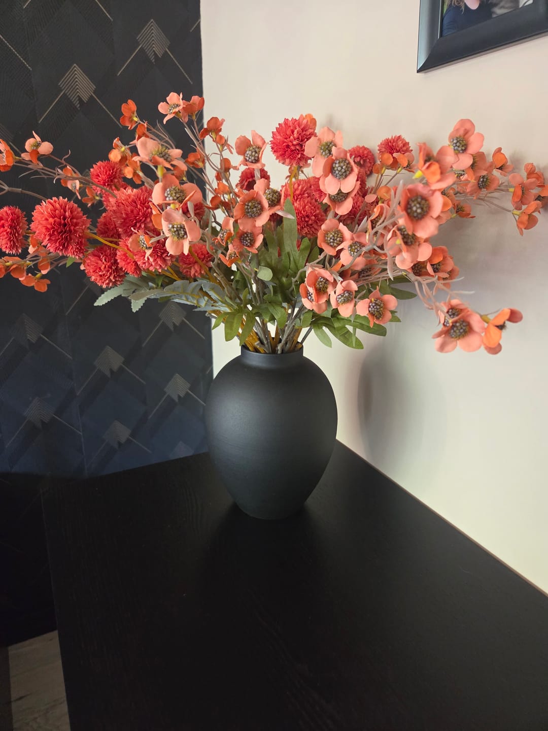 Customer photo review of Aura Vaas - Mat zwart