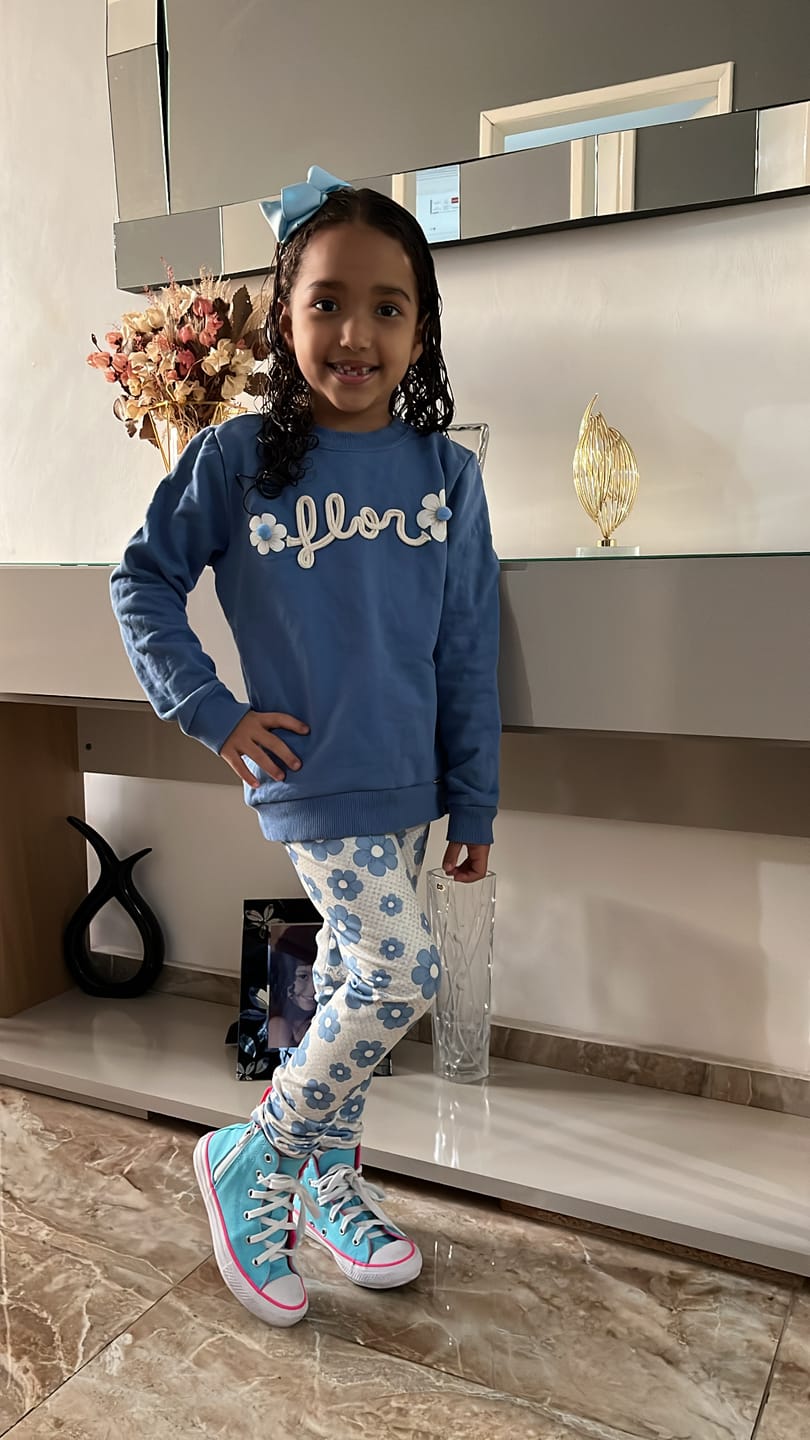 Customer photo review of Conjunto de Blusão Alongado em Moletom com Pelúcia e Calça Legging em Termoskin Peluciado 89557 Kukiê Infantil Menina