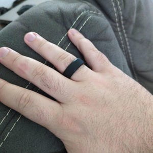 Customer photo review of Men's Tactical Silicone Rings, 9mm Wide 2.5mm Thick Rubber Wedding Bands for Him, Breathable Working Man's Performance Ring