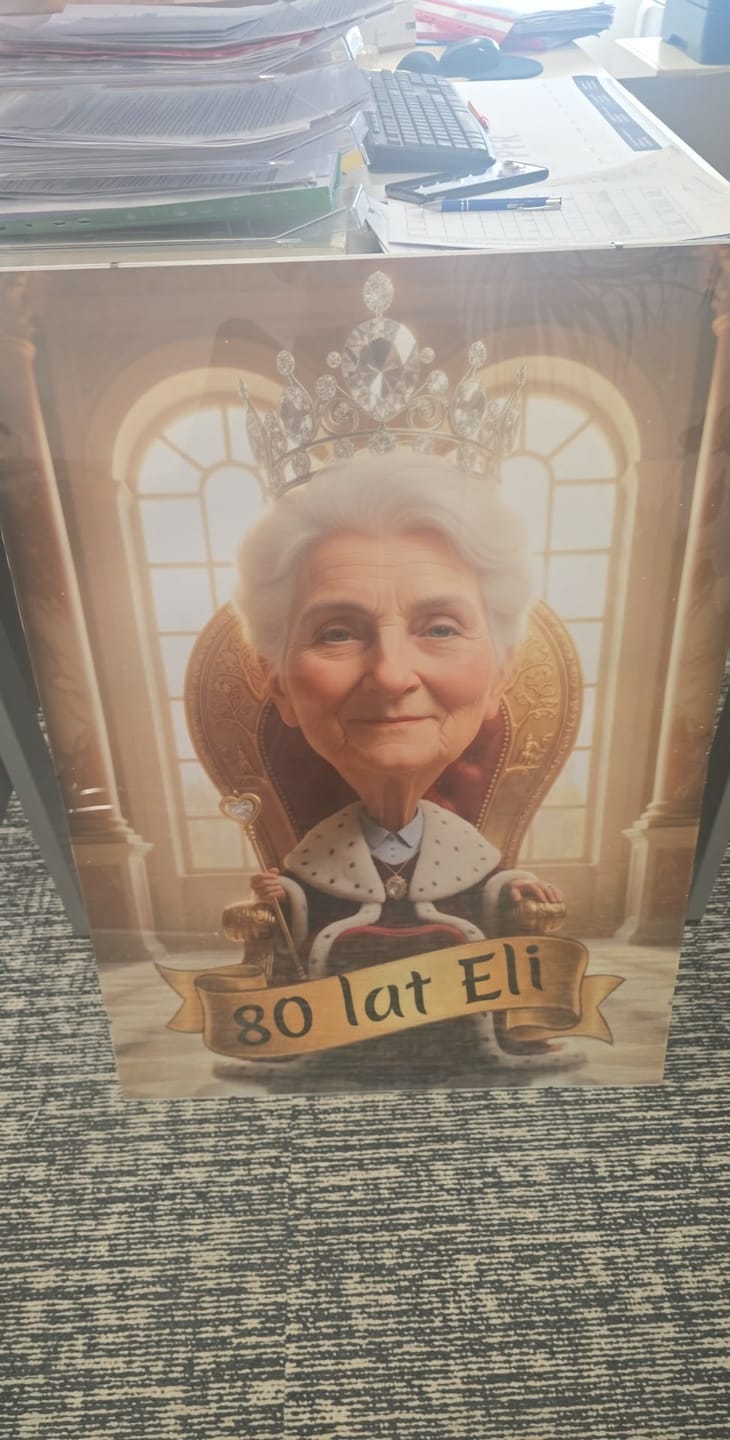 Customer photo review of Babcia Królowa Rodziny  - Karykatura ze zdjęcia