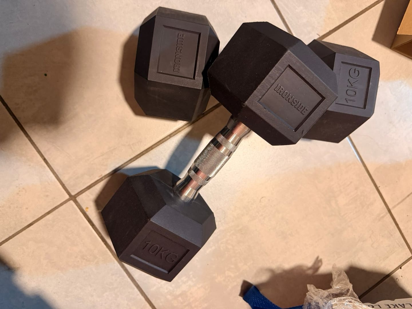 Customer photo review of Par de Mancuernas Hexagonales 2.5 a 17.5 KG IRONSIDE