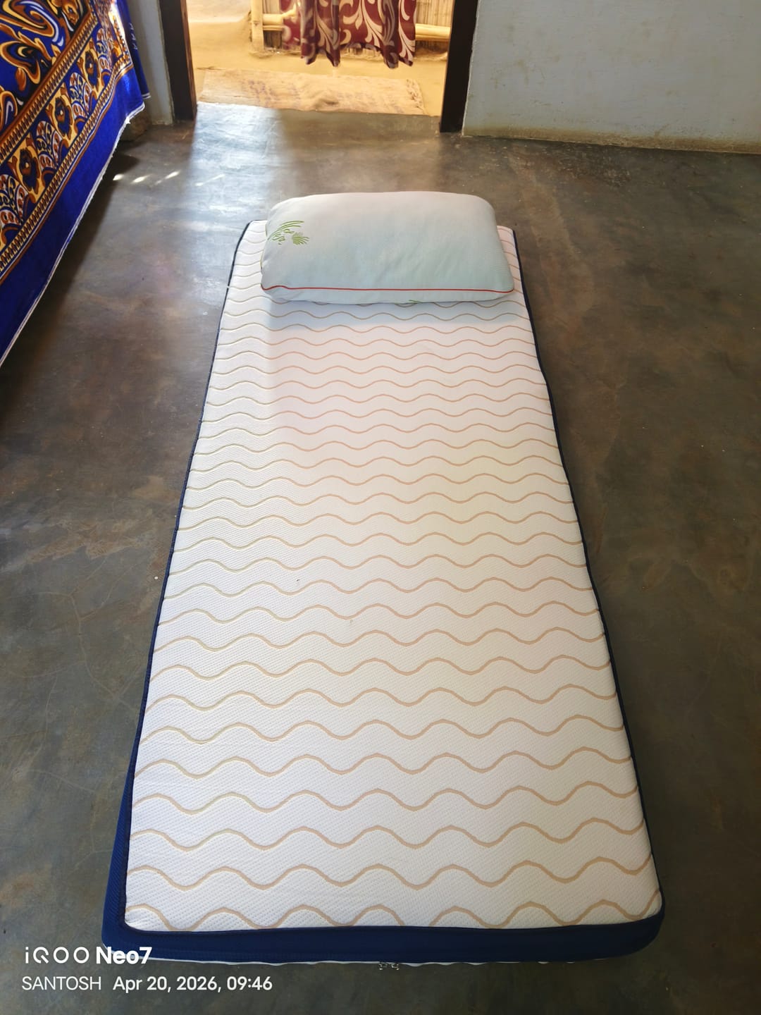Customer photo review of Flo Adjustable Pillow (Fibre)