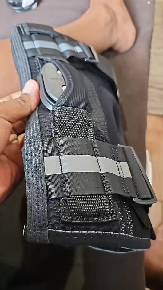 Customer photo review of Prothèse orthopédique genou avec renfort articulé