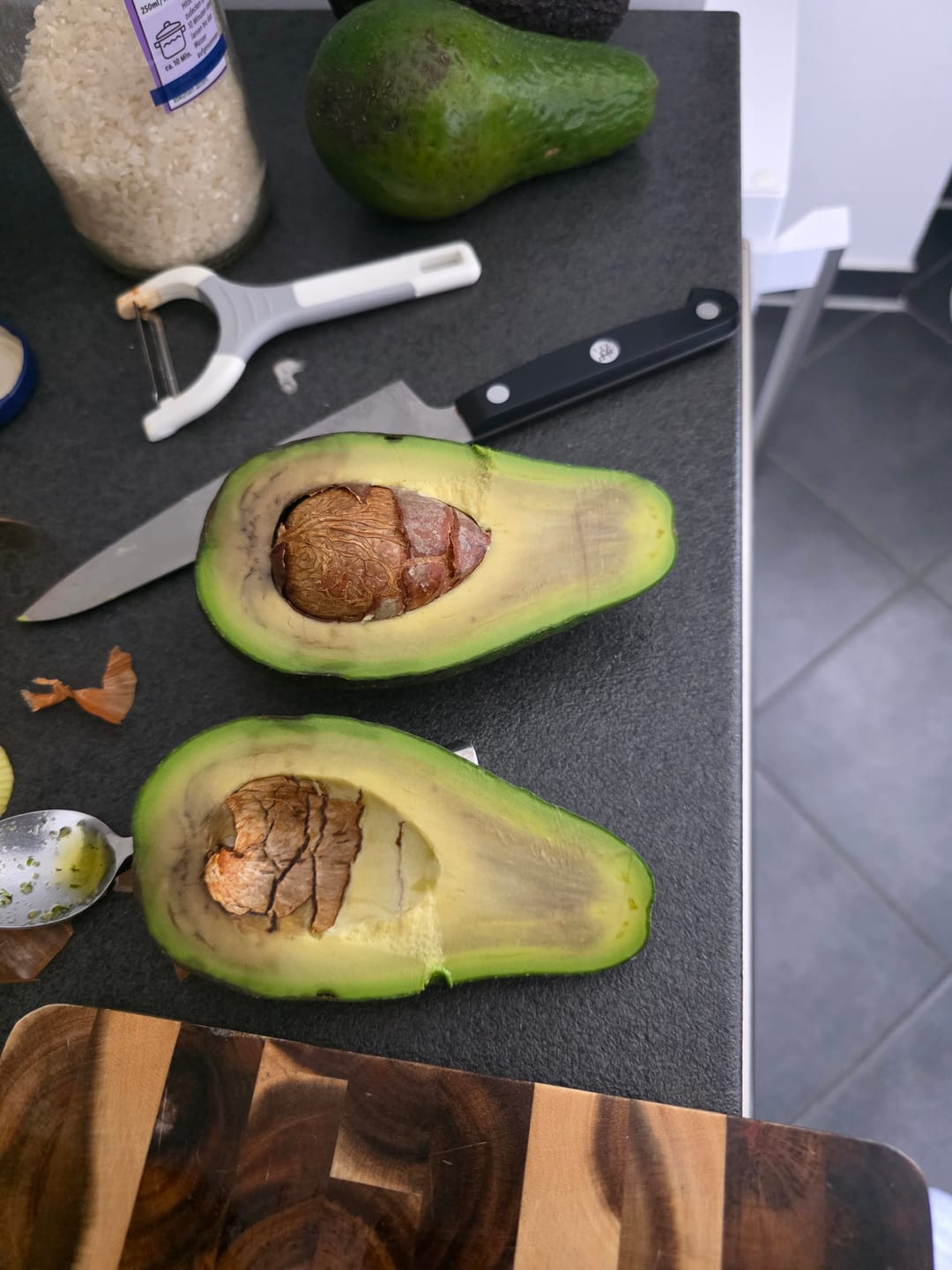 Customer photo review of Avocado-Mix 13 Monate baumgereift Sonderaktion % 2kg Box