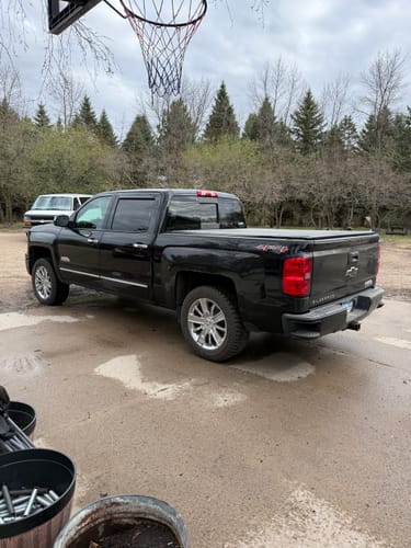 Customer photo review of 2.5" Front Leveling Lift Kits For 2007-2026 Chevy Silverado 1500 and GMC Sierra 1500 2WD/4WD