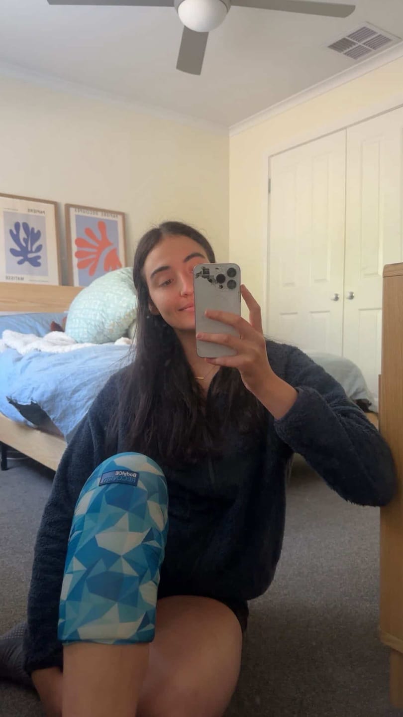 Customer photo review of Medium Hot & Cold Compression Gel Sleeve