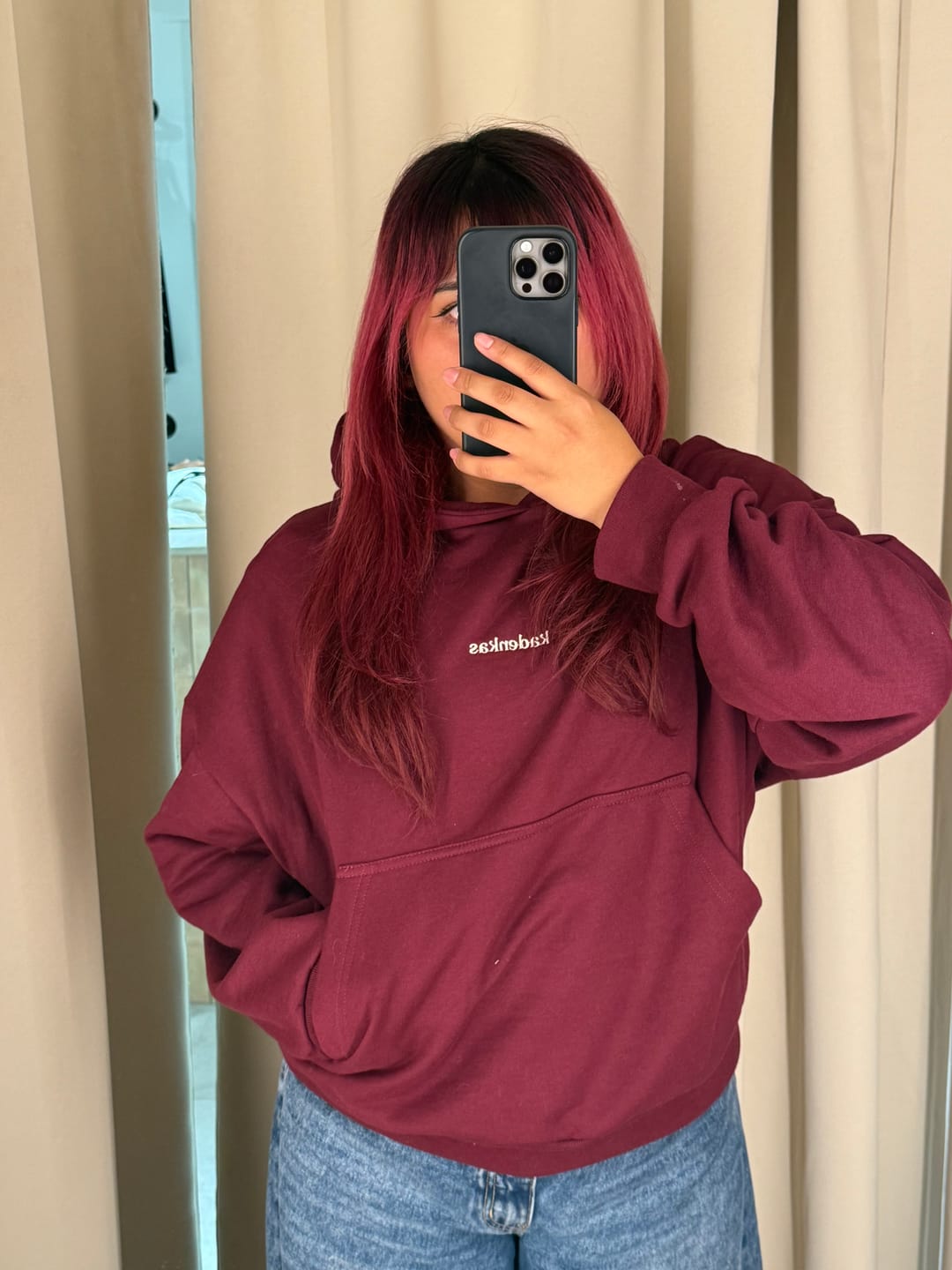 Customer photo review of [PRE-VENTA] POLERÓN HOODIE BURDEO - OVERSIZE CON GORRO LOGO Y ESPALDA BORDADO