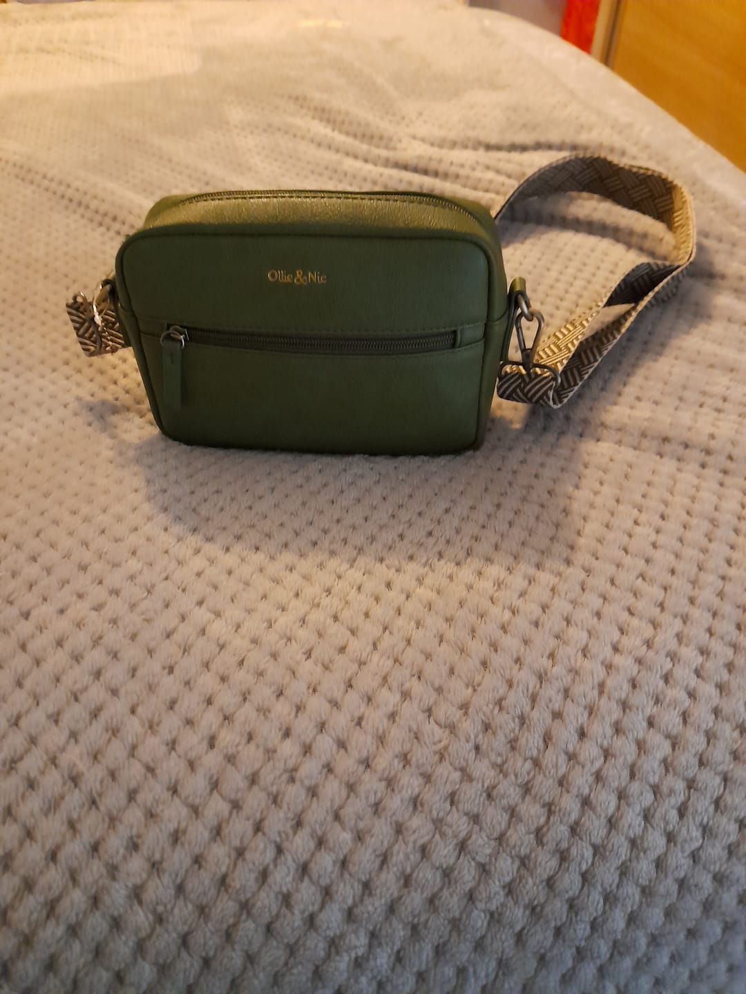 Customer photo review of Gigi Crossbody - Apple Green