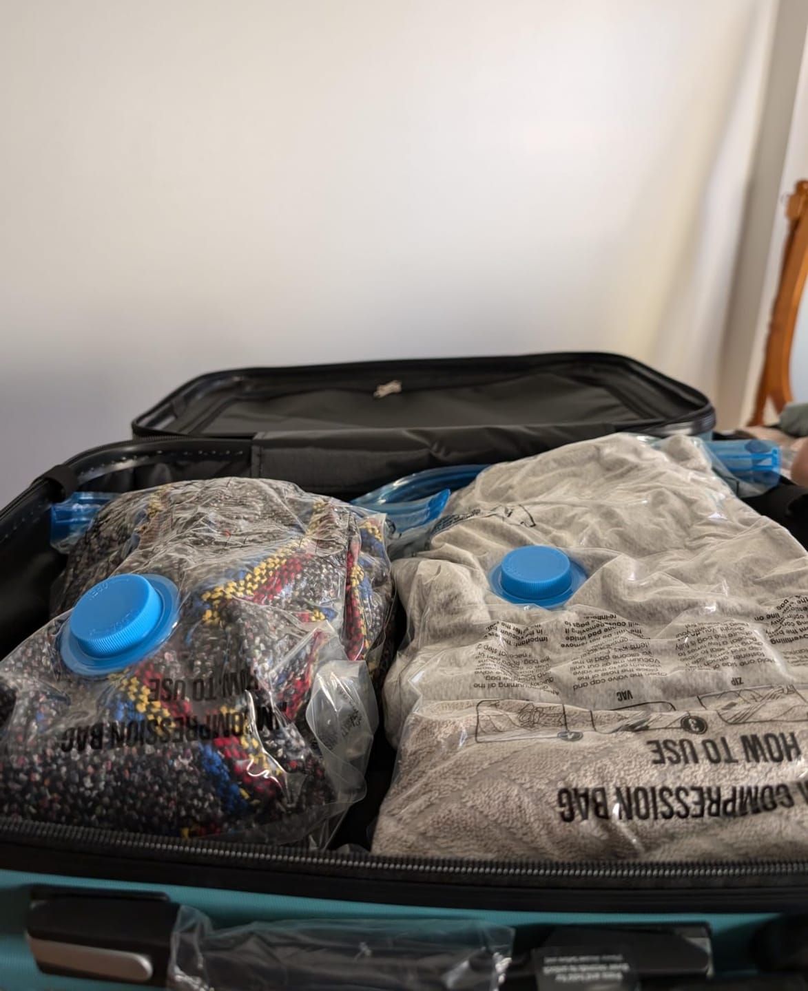 Customer photo review of Travelly Vakumlu Valiz Torbası Seti