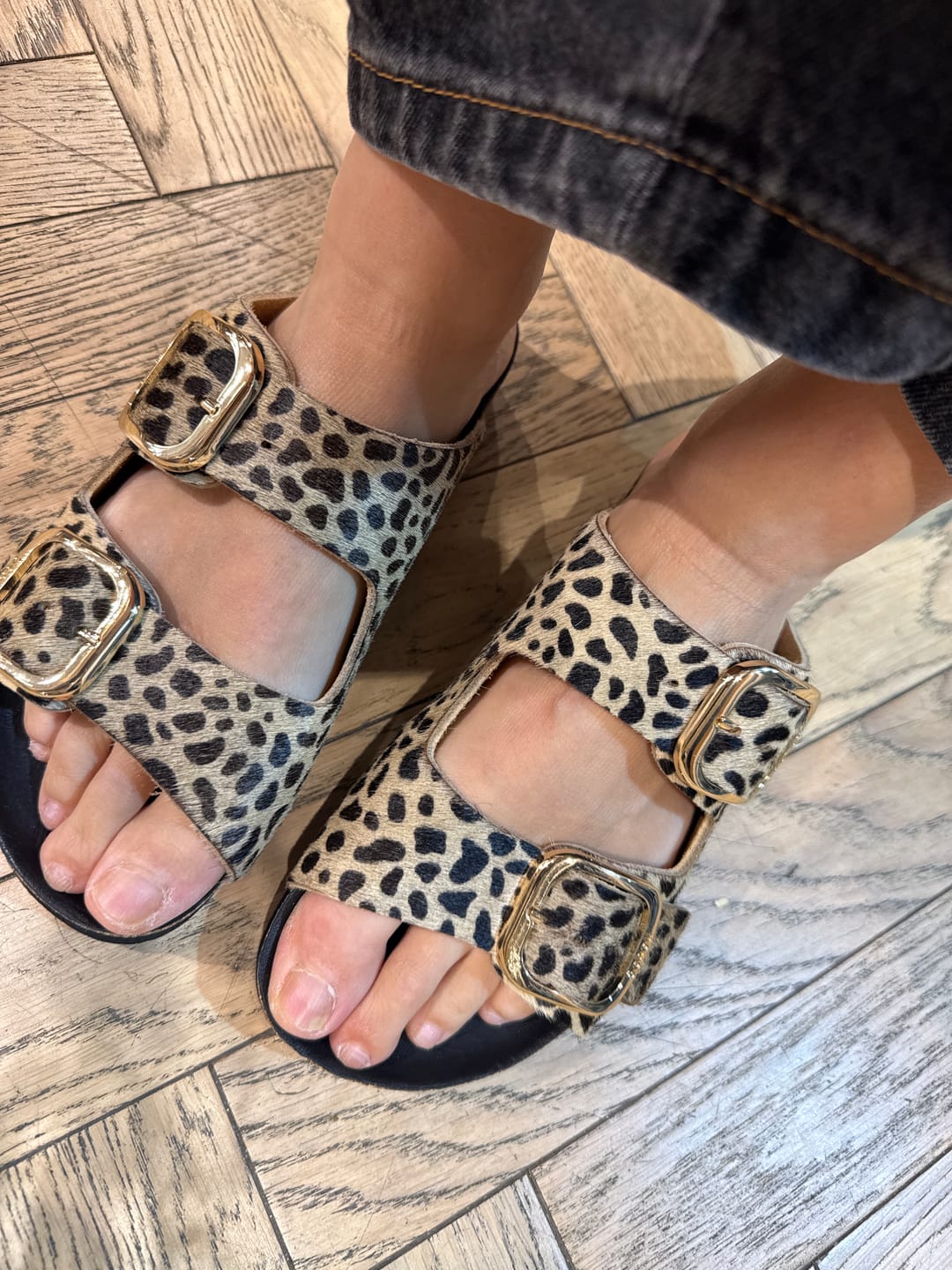 Customer photo review of כפכפים מנומרים לנשים Noelle