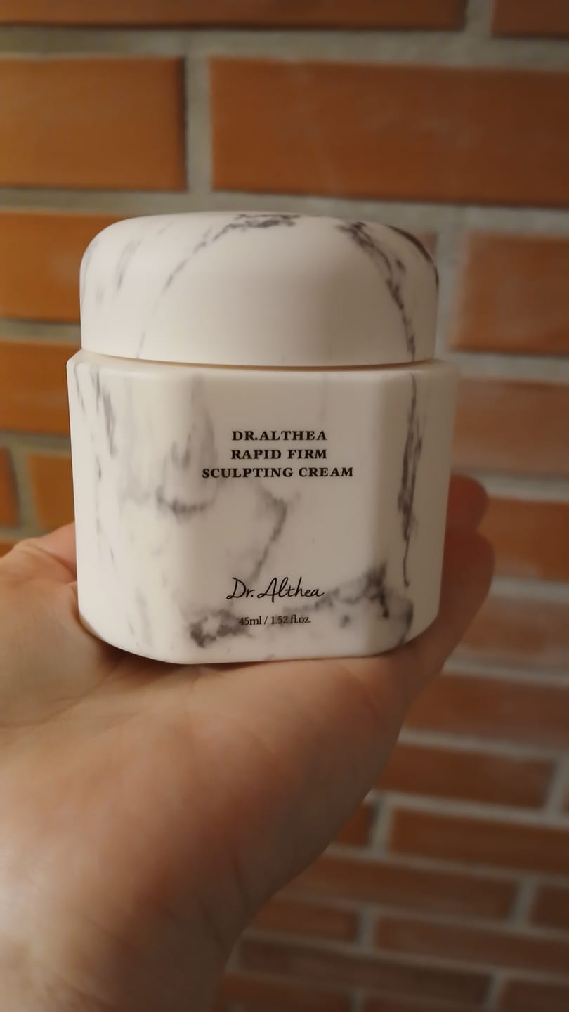 Customer photo review of Modelējošs krēms ar peptīdiem Dr. Althea Rapid Firm Sculpting Cream