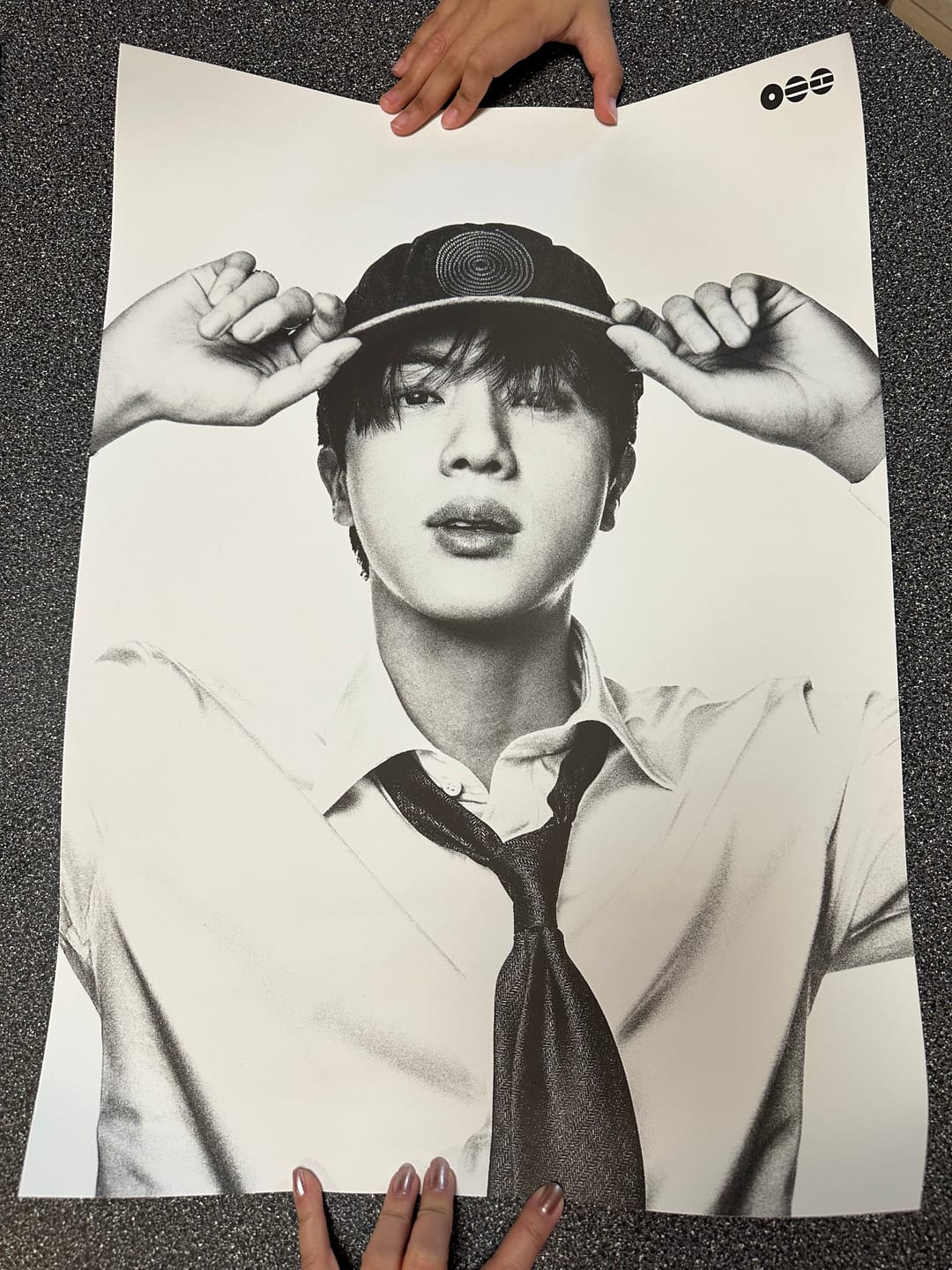 Customer photo review of BTS - ARIRANG OFFICIAL MD POSTER