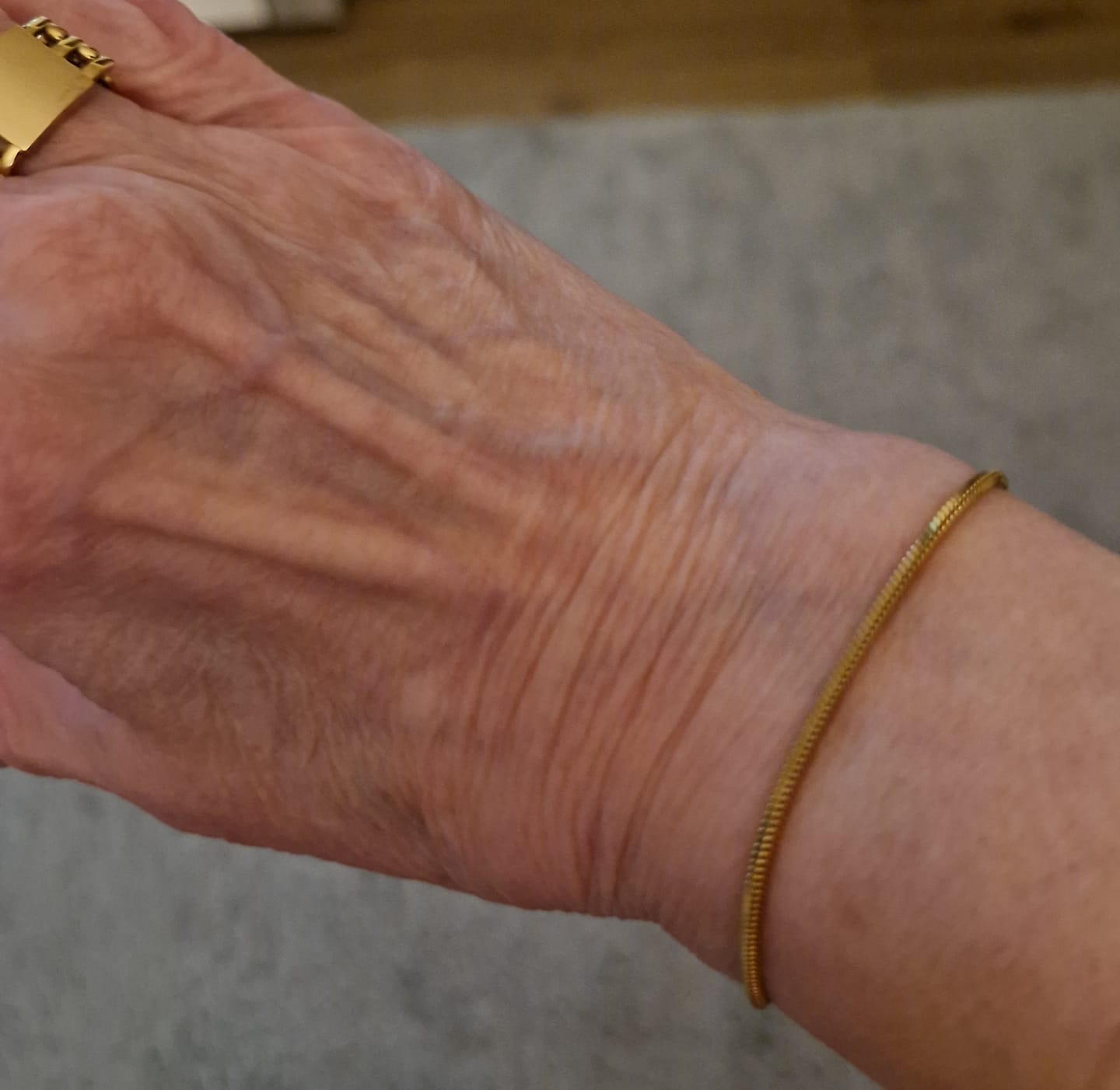 Customer photo review of Minimal Square Bracelet