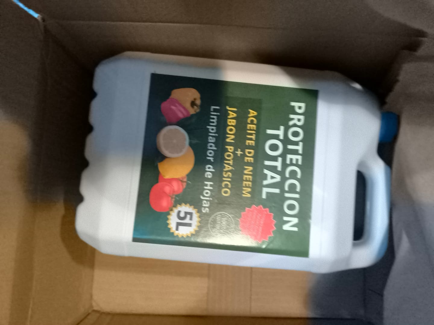 Customer photo review of FERTIBONO PROTECCIÓN TOTAL | Solución Multiusos Natural para Plantas |5 l| Jabón Potásico + Aceite de Neem | Ideal para Huertos y Jardines