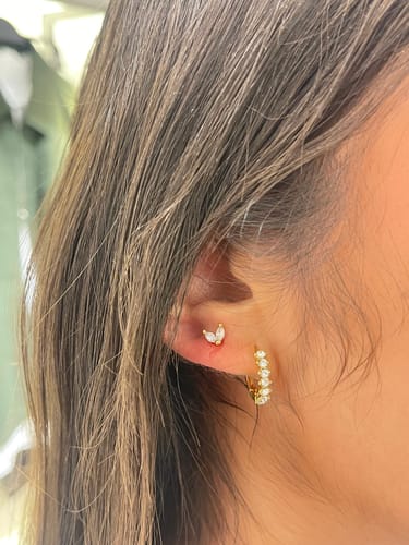 Customer photo review of Piercing 2 Petalos Zirconia