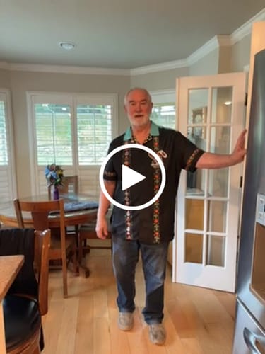 Customer video review of Pura Pascua Guayabera