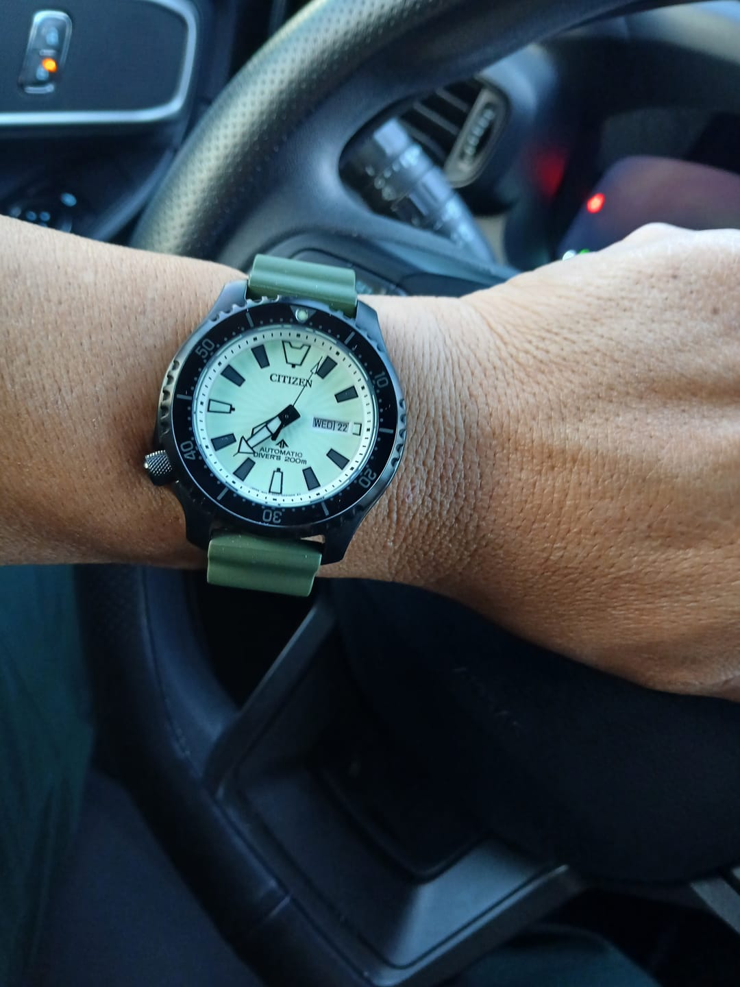 Customer photo review of Divecore - American FKM - HP Professional Diving Watch Strap - Olive SBWC