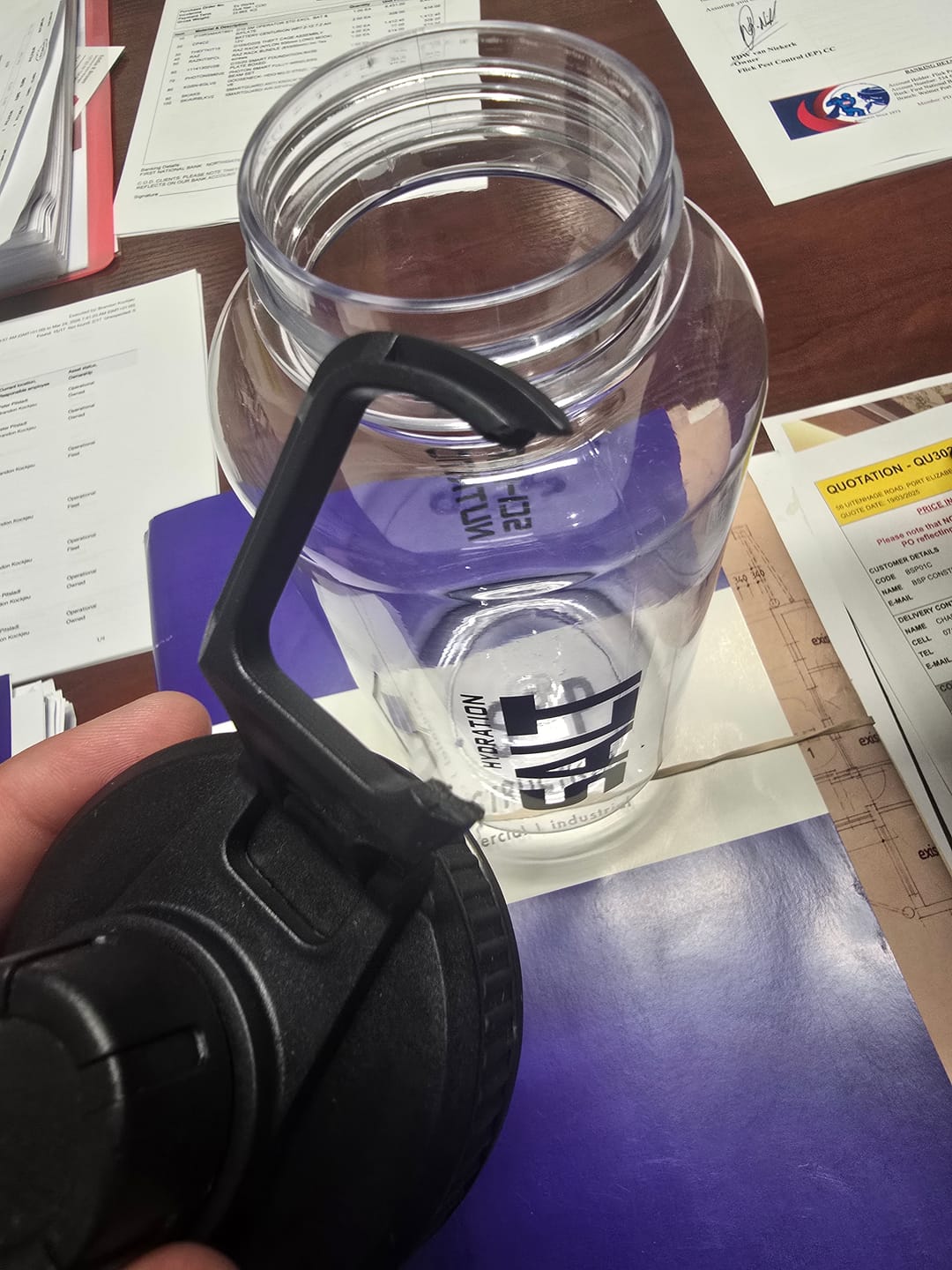 Customer photo review of 1L Hydrator Bottle