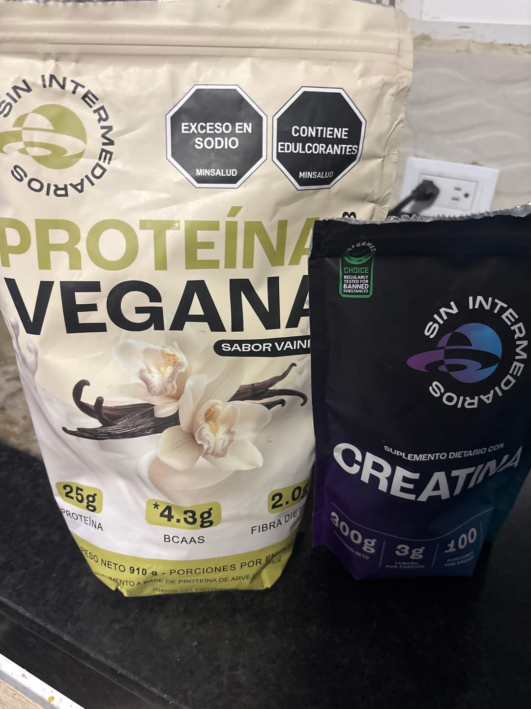 Customer photo review of Proteína Vegana